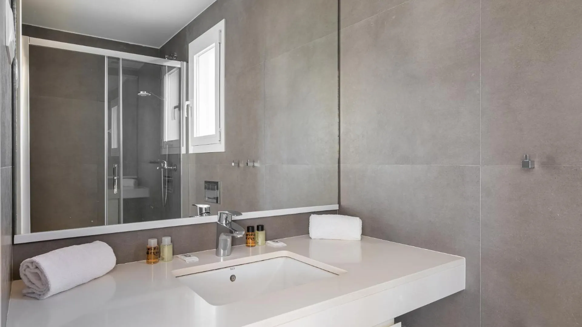 Stay U-Nique Apartments Taulat Barcelona Spain